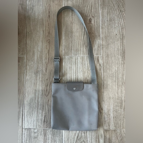 Longchamp Le Pilage Crossbody Bag in Gray - Picture 2 of 6